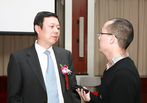 �Ї���ż��F���������Գ������Ѻ�IT�L��